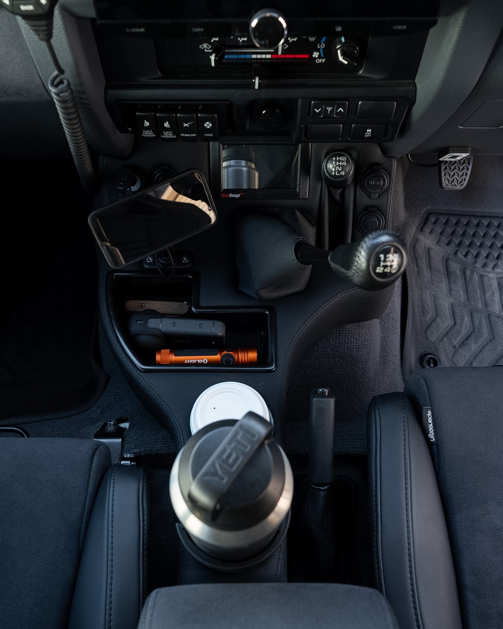 Premium Floor Console - Charging Sockets & Scan Gauge III