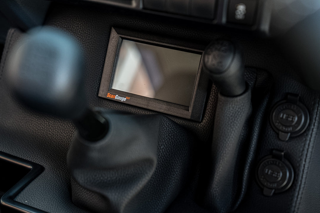 Premium Floor Console - Charging Sockets & Scan Gauge III