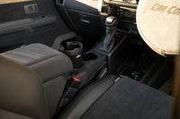 2.8 Auto Centre Compartment - 76 Wagon & 79 Dual Cab
