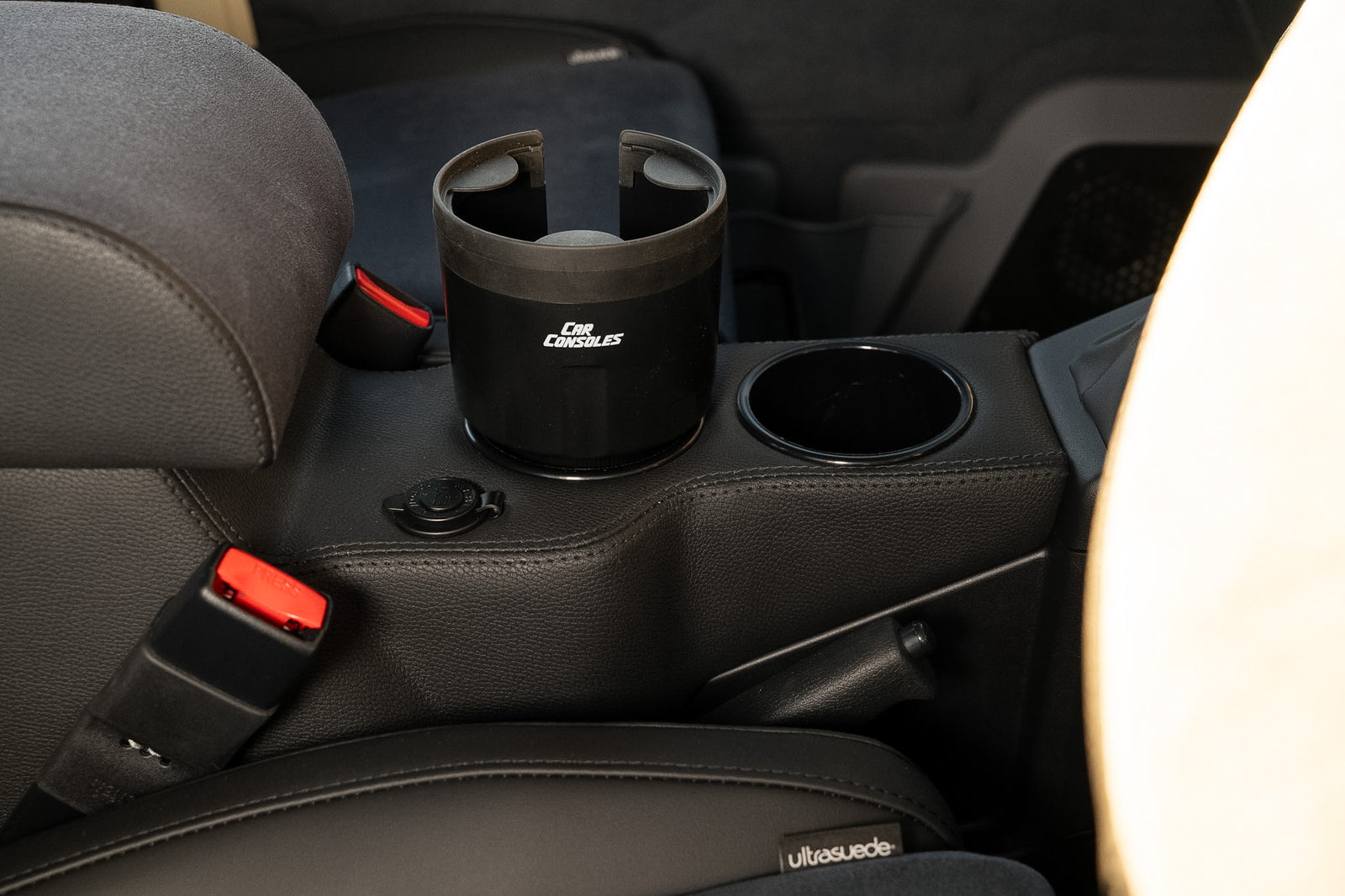 2.8 Auto Centre Compartment - 76 Wagon & 79 Dual Cab