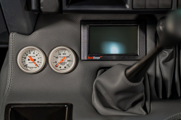 Premium Console - 2 Gauges Holes & Scan Gauge III